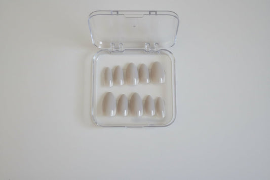 Pearl white press on nails - Tula Rose